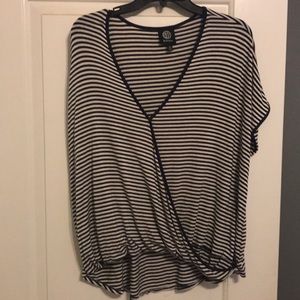 Stripped short sleeve